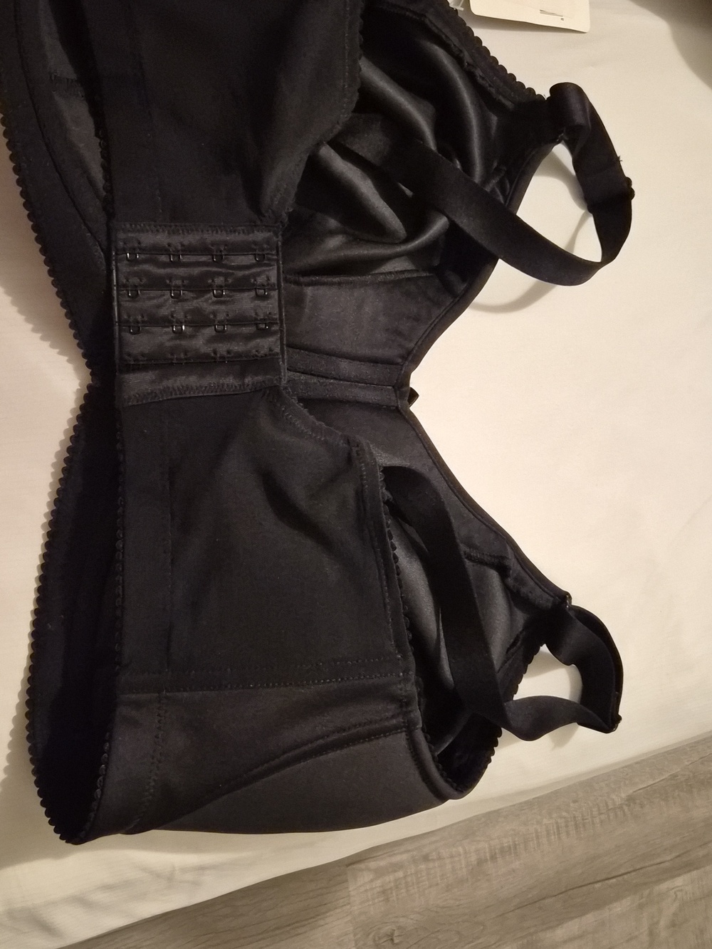 Elila Elegant Black Wireless Moulded Spacer Full Figure Bra 40K NWT - Picture 3 of 4